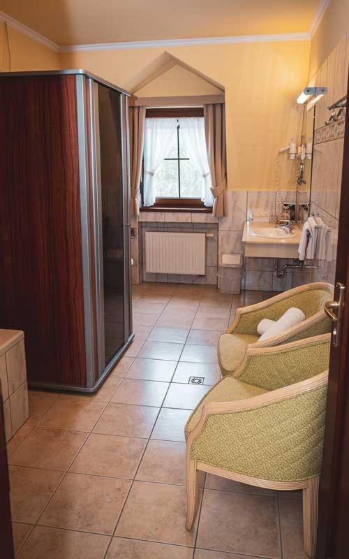 Hetkuti Wellness Hotel Mór エクステリア 写真